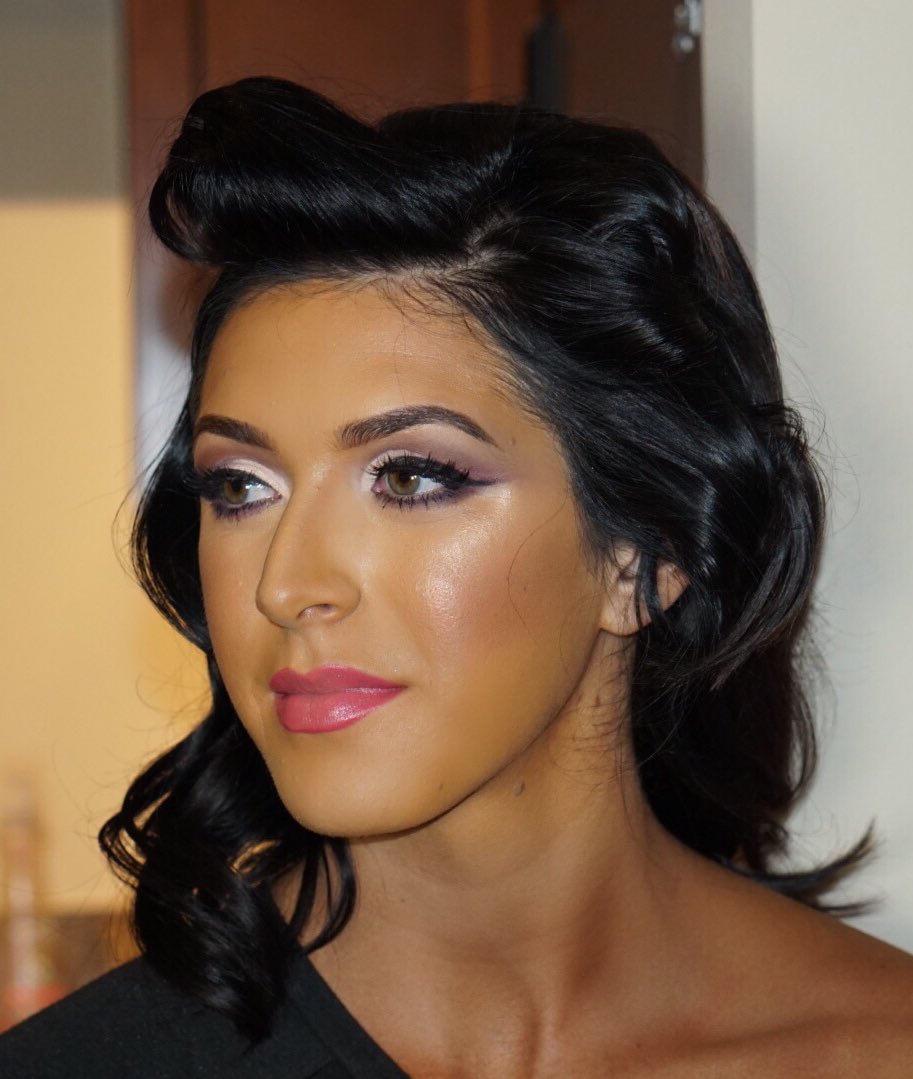 DNA_Cosmetics's tweet photo. Competition season is here! 💪🏼This beautiful look was created by @be_mariah11 for @joierizzo using #DNACosmetics 😍 https://t.co/57gfiIrbUn