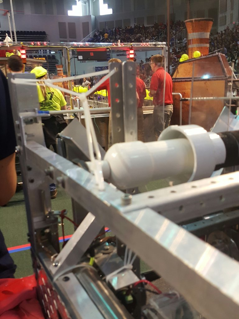 cshrobotics's tweet image. Getting in line for first elimination match!