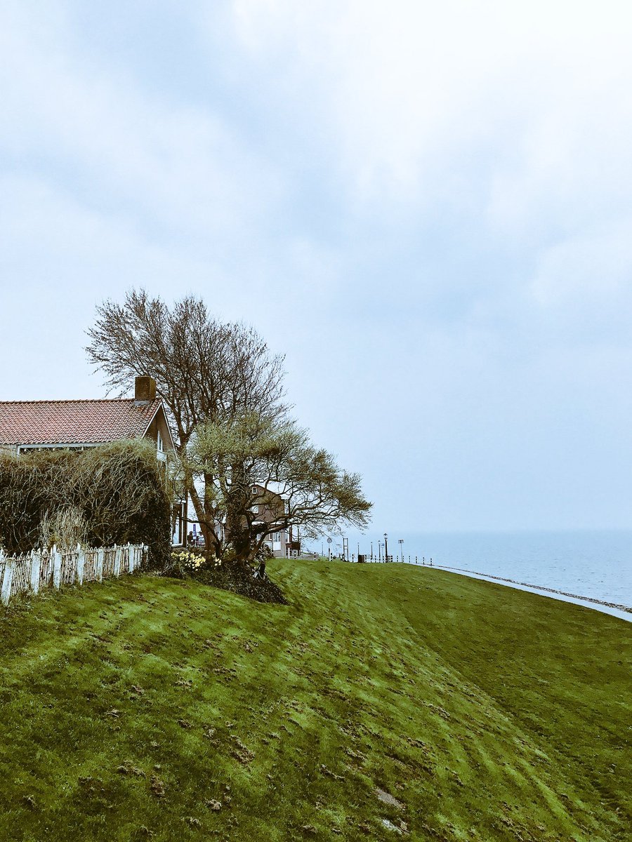 Vandaag met Lionel en mijn moeder op Urk. Indrukwekkend dorp!