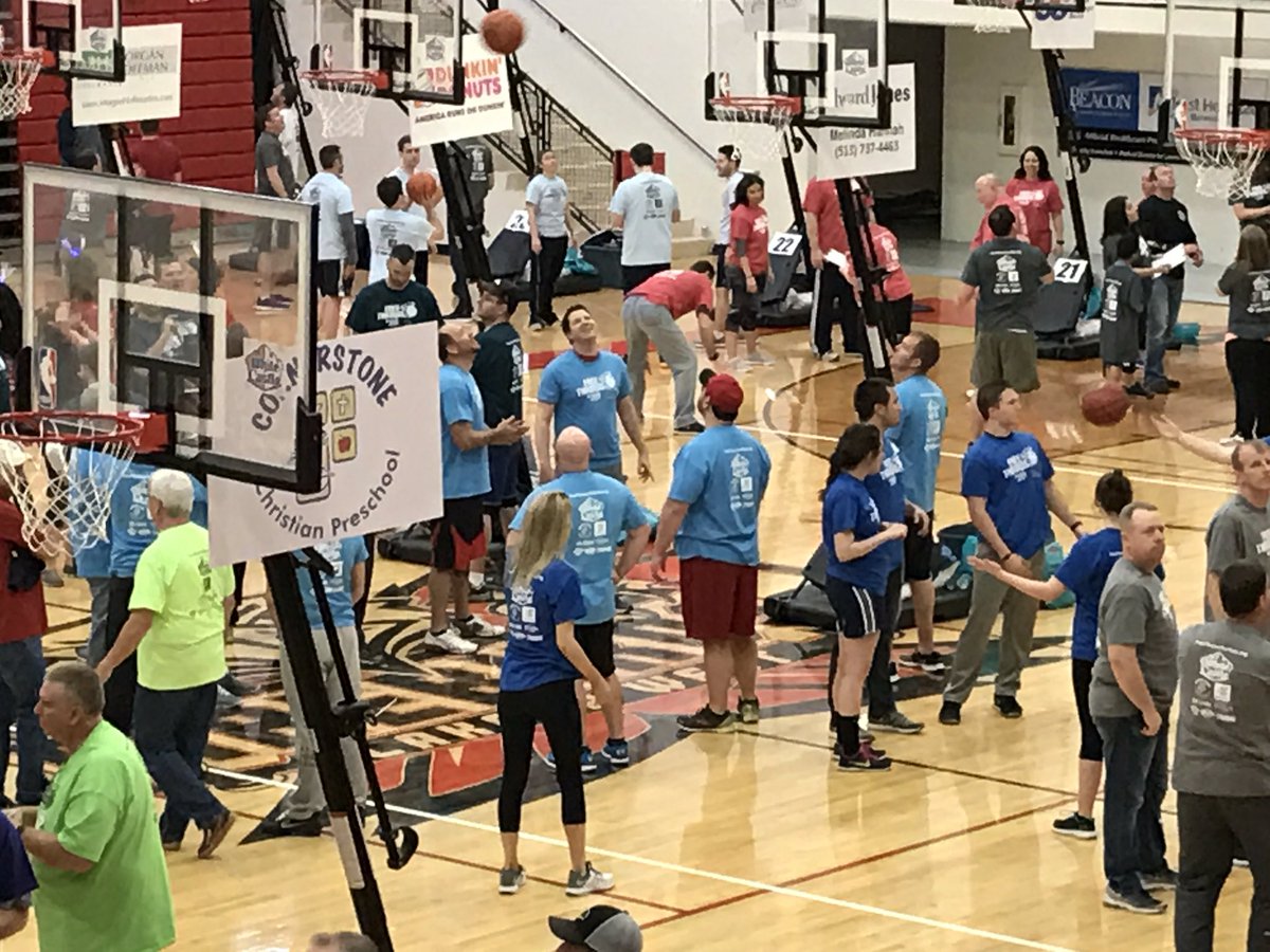 ecrosswlwt's tweet image. Free Throws For Kids fundraiser raised over $143,000 today which will help deliver 800 care bags to families at Children's Hospital. #FTFK
