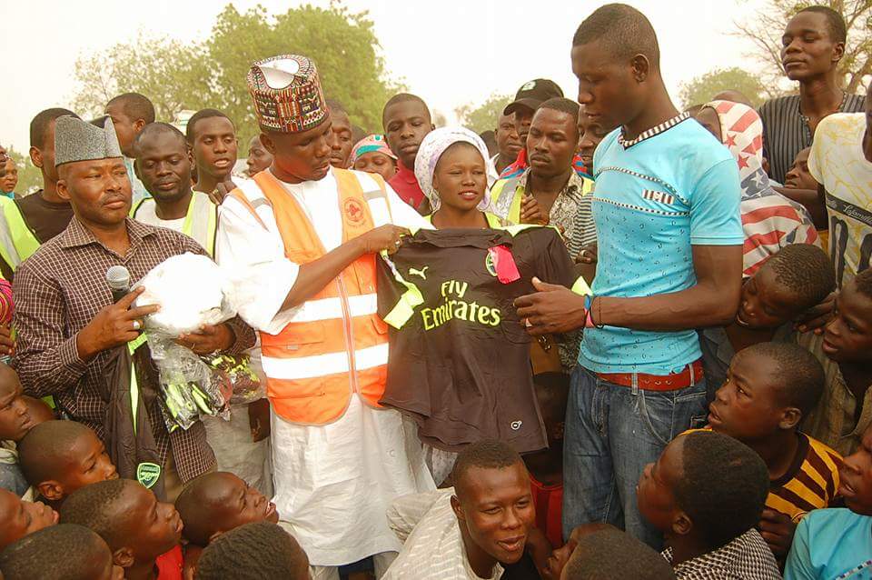 ShettimaDogo's tweet photo. @DanBorno @Insidearewa @NePcni @kujarima #Bosema take up psycho social support #football competition in IDPs Camps https://t.co/agYuzF7HLD