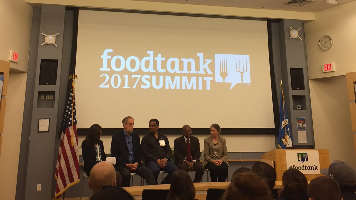 emmarks11's tweet photo. "Our food system is based around the concept that calories are cheap and nutrition is expensive" -Doug Rauch #FoodTank https://t.co/89EfdM0lNj