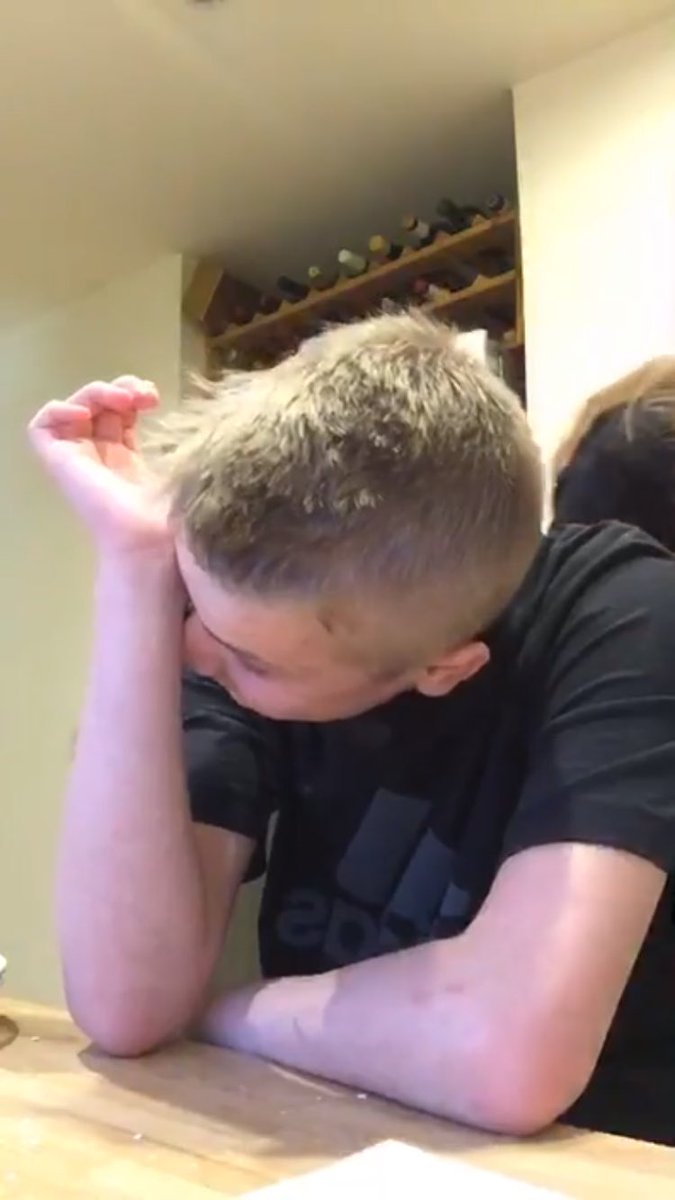 LizzyWurst's tweet image. Was just watching a fans live stream on Instagram and he was so happy😭 I love you guys so much❤ you guys make me sooo happy ❤