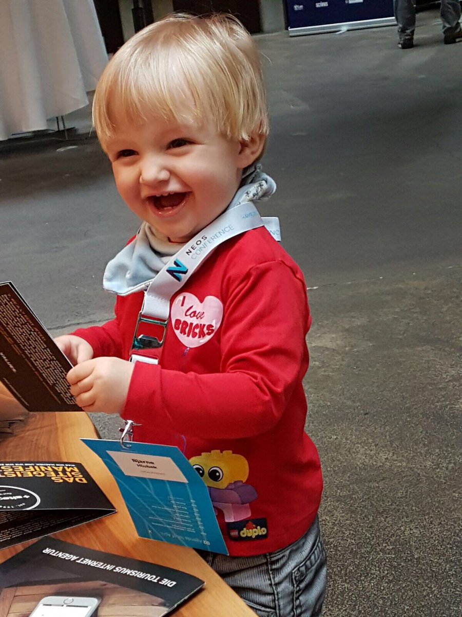 Well, I! have to say a HUGE THX to the whole crowd that made #neoscon SO awesome. I'm just as happy as this little Dude. See you next year!