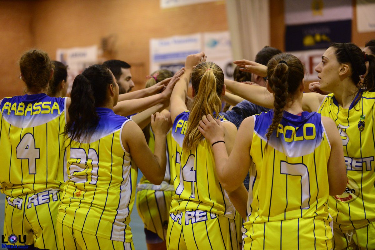 Laurachahrour's tweet photo. Al final todo esfuerzo tiene su recompensa, gracias por seguir luchando día tras día, sois enormes chicas💪 @CBClaret https://t.co/Utkv0UNVUJ