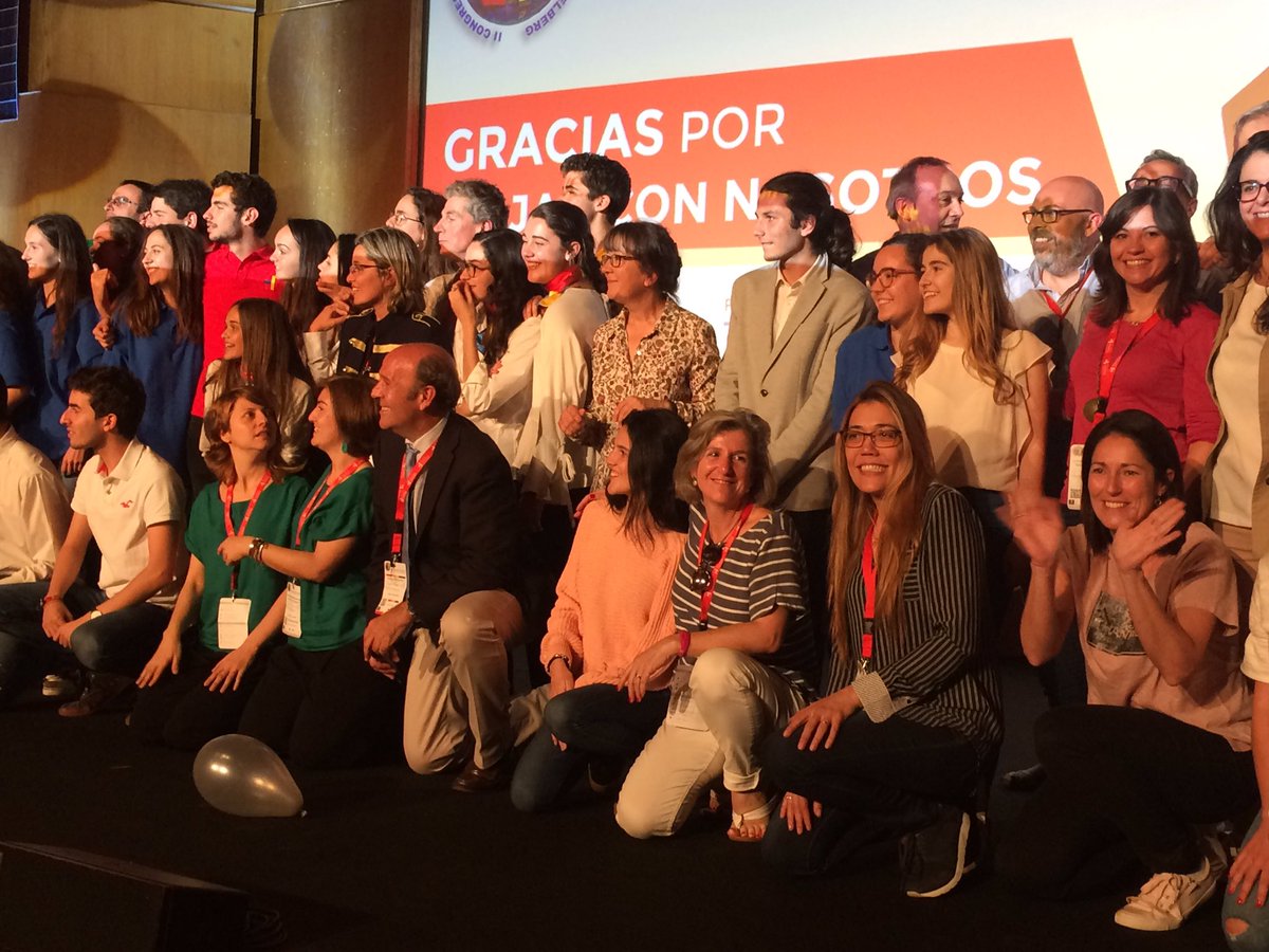 manuelalara's tweet photo. Ahí tenemos a @andysantis con todo el gran equipo de #CIECH2017 pero seguro q reconocéis a muchos más https://t.co/LCi6kx6f4t
