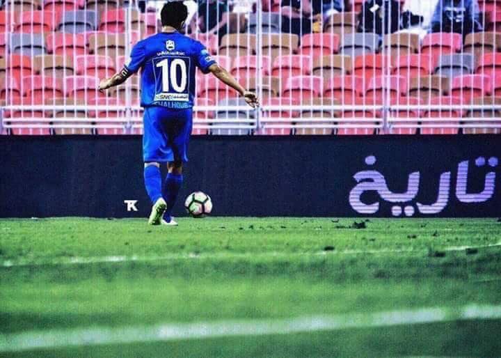 Aalhilal_91's tweet photo. الكلمات لن تجدي نفعا
والحروف لن تفيد لإشادته
والجوائز لن توفيه حقه
محمد الشلهوب : ذهبٌ إن وصف
وتاريخٌ إن ذكر وعنوانٌ للفخر💙
 #النصر_والهلال https://t.co/7WHFDArWKy