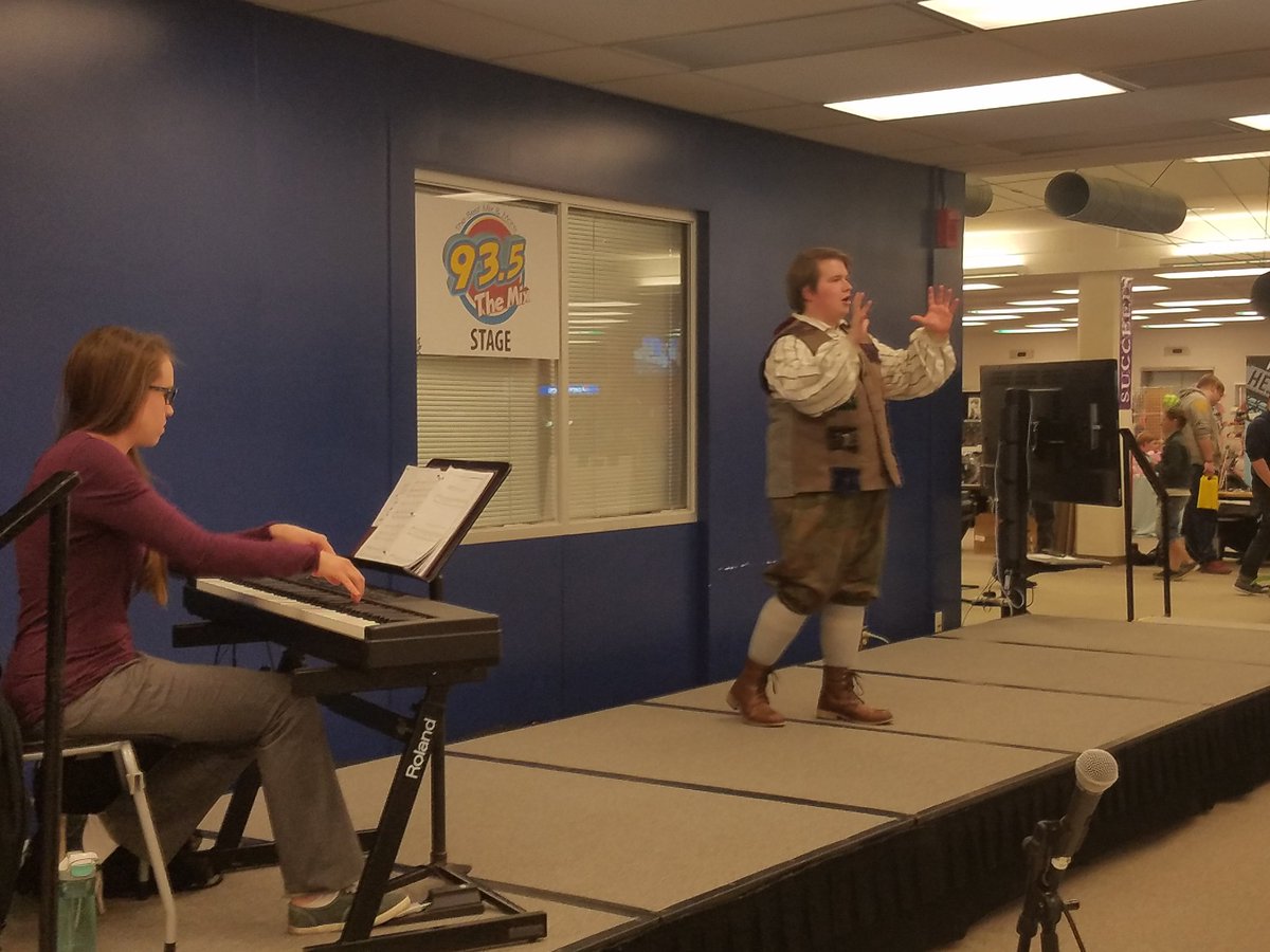 mmgevaert's tweet photo. @GBPAC Into The Woods sounds amazing!! #rodcon2017 https://t.co/LoamAHtouF