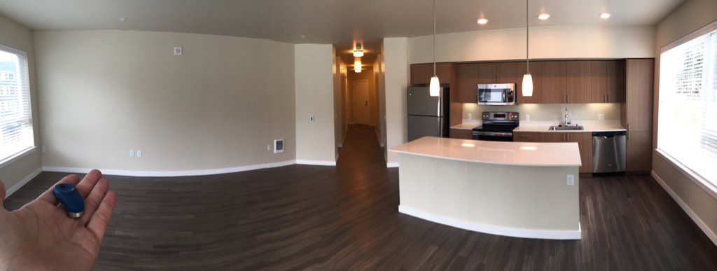 GiantWaffle's tweet photo. Just got the "keys" to my new apartment. 1400 Sqft to myself. What a dream come true. <# https://t.co/FTmBoWbPvK