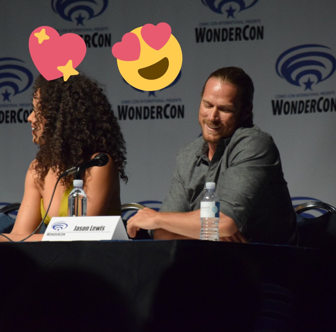 highvoltagemag's tweet photo. OMG! It's the #AbsolutHunk! Catch @JasonLewis on the new series #MidnightTexas. #WCA #WonderCon https://t.co/9MYp00p5j6