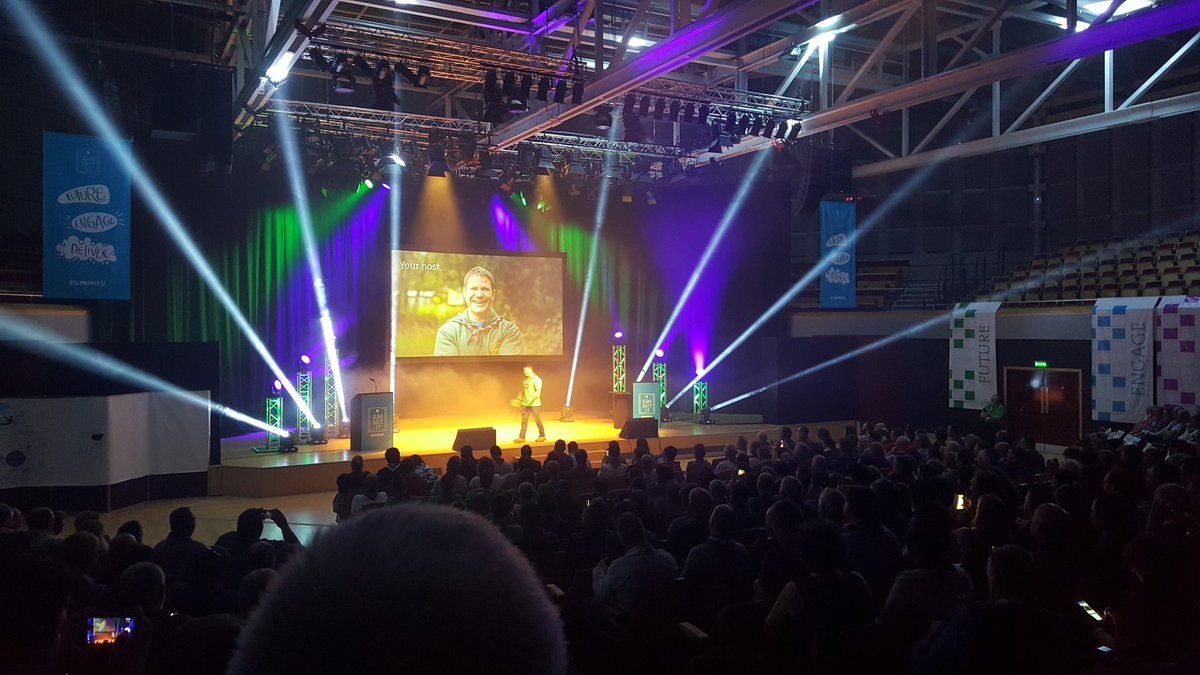 #Scouting4all awards! #Summit17 <a href="/SteveBackshall/">Steve Backshall</a> is hosting!