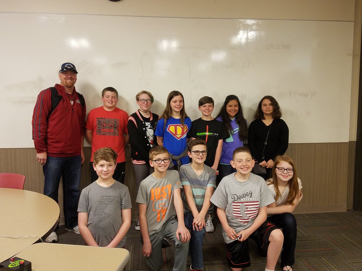 CoachStauder's tweet photo. These guys won a state title today! So proud of my 6th grade academic bowl kids! Undefeated for the entire season! @DeweyK12_org https://t.co/67LseDXqpq