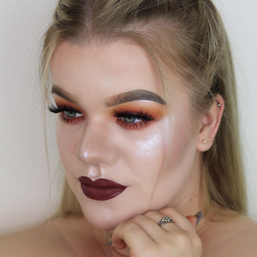 BROWS: <a href="/ABHcosmetics/">Anastasia Beverly Hills</a> @norvina1 Dipbrow taupe and <a href="/nguerriero19/">Nicole Guerriero</a> glowkit in forever lit
LIP: <a href="/ColourPopCo/">ColourPop Cosmetics</a> tulle