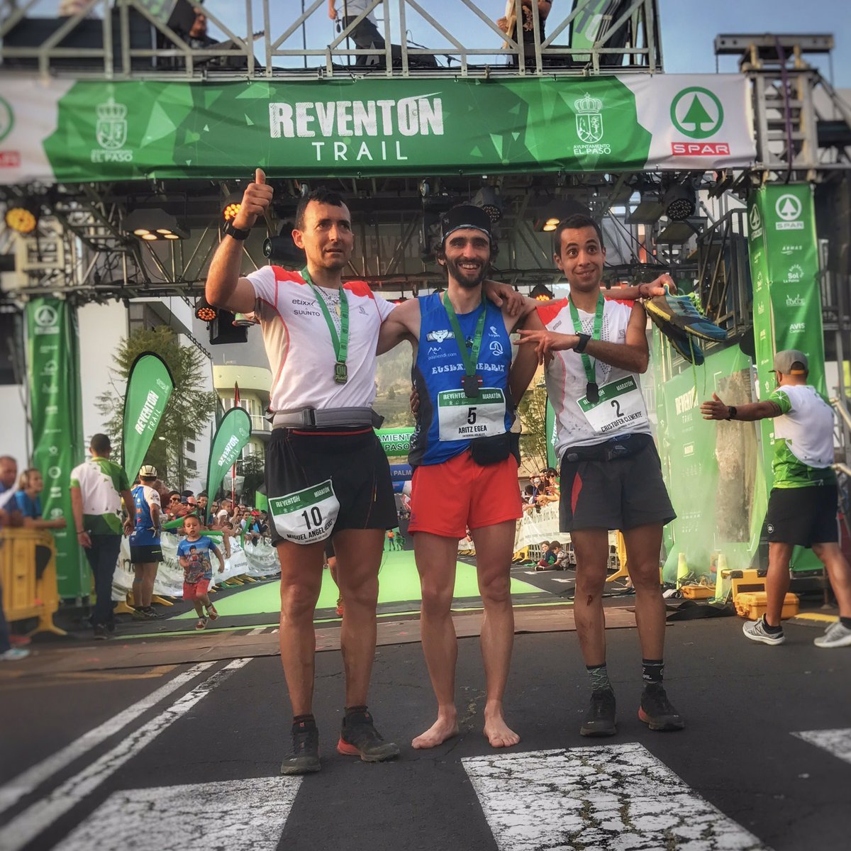 crisclemente85's tweet photo. Menudo reventón nos hemos dado esta tarde en La Palma 😅 ¡Enhorabuena @egea_aritz @MiguelHeras3! #timetoplay #EstamosOn👌🏼 #EstamosOnFire🔥 https://t.co/hCZ9OJ2OU0