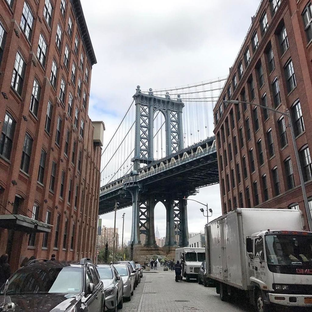 Jeannyu's tweet photo. #onceuponatimeinamerica#aprilfirst 227#saturdaymorning #nyc #likemovie # https://t.co/noCK17ZVab https://t.co/Cp008ES4aD