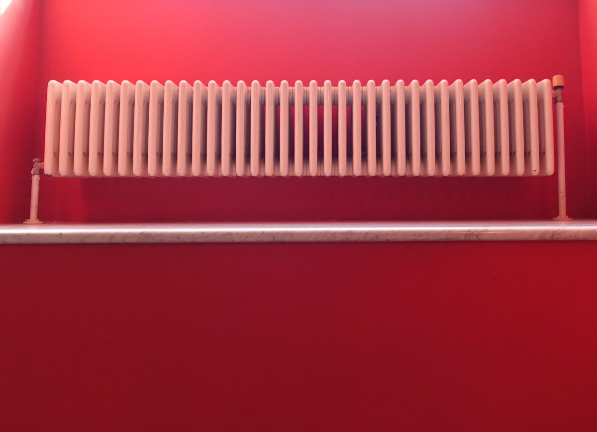 ishii_mit's tweet photo. 【真紅】The red I found in the Belvedere Museum in Vienna in the late afternoon of Thursday after #MITVIENNA17 https://t.co/vStw70cVNC