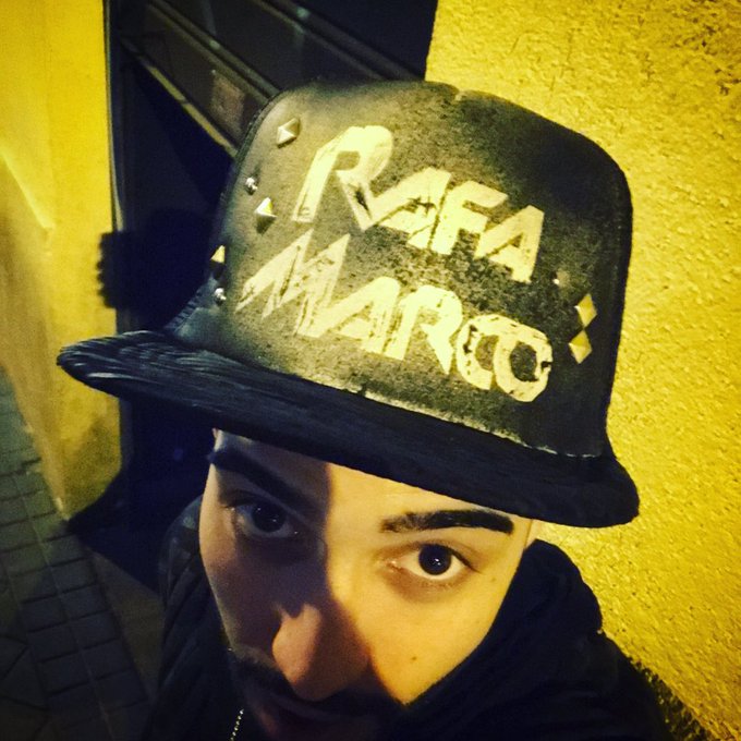 Gracias! Ya empiezan los regalos!??@rafamarcoporno https://t.co/Qu38mmlZjg