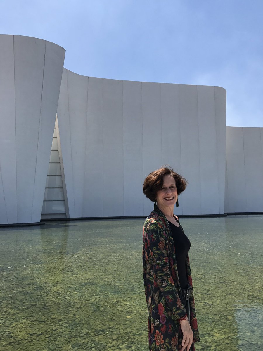 DeniseDresserG's tweet photo. Compartiendo belleza. De visita en Puebla, y en el Museo del Barroco, de clase mundial. Bravo #ToyoIto https://t.co/t6QScf05jP