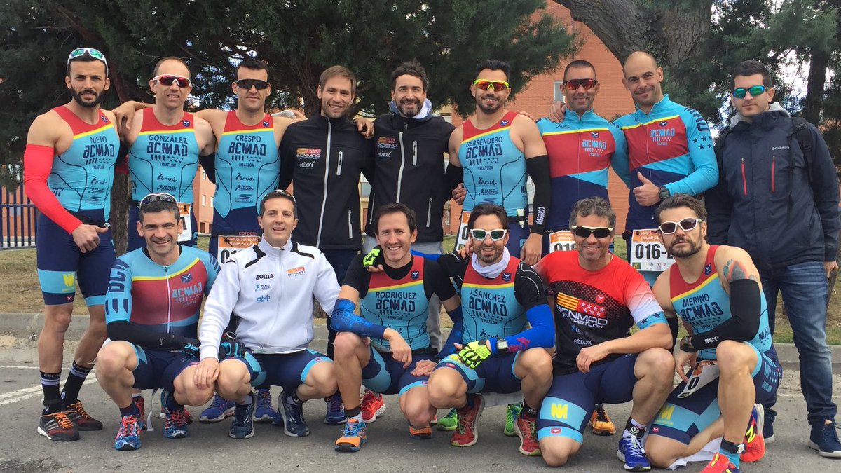 PabloLucer0's tweet photo. Bonita tarde en el duatlon de Ávila con mis cachorros de @BCNMADTRIATLON https://t.co/osN9O4oIN7