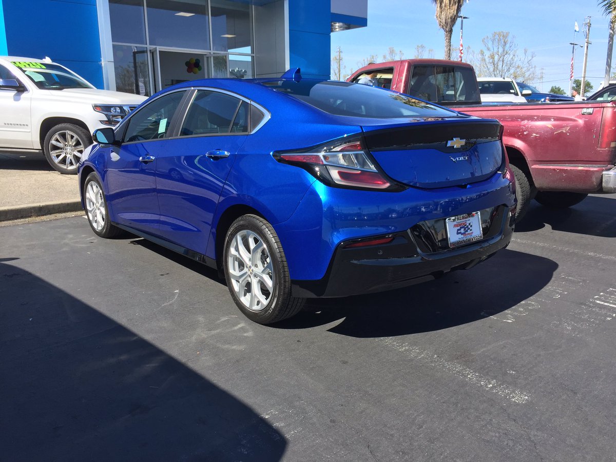 GreenerDriving's tweet photo. Saying hello to my 2017 gen 2 #ChevyVolt π
#Chevrolet #PHEV #GOGREEN #GreenerDriving #GoElectric https://t.co/LNQEQ5Wyfy