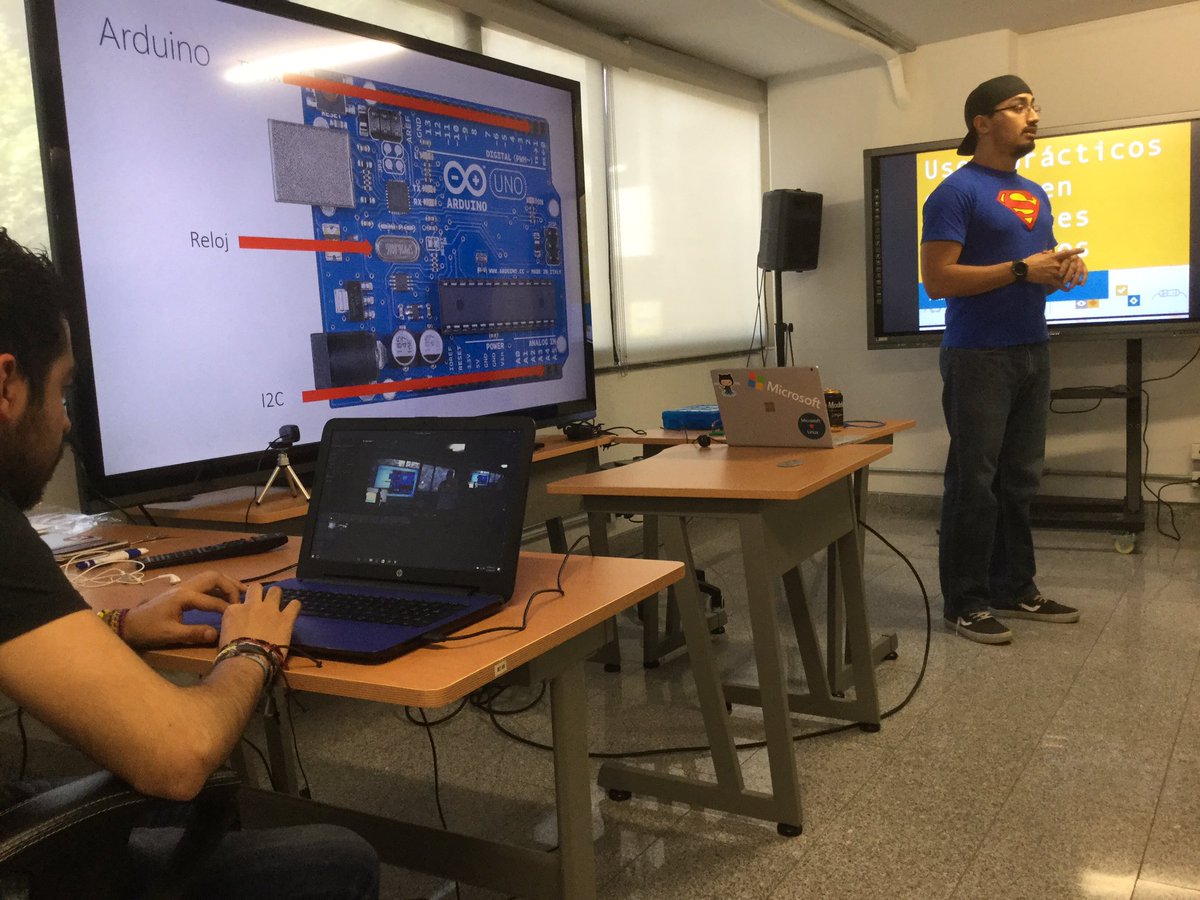 alexmarket's tweet image. @aminespinoza hablando de PWM en diferentes escenarios #ArduinoDayCDMX en @KMMXmx