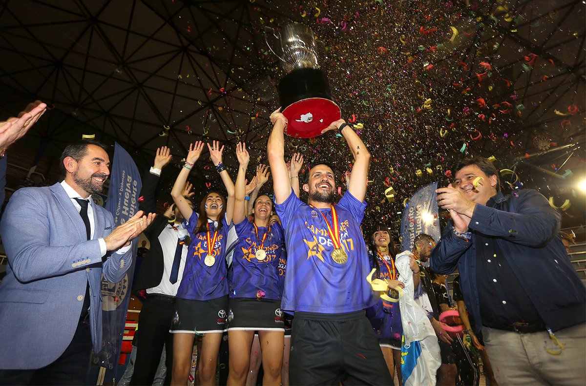 BadmintonESP's tweet photo. #TOP8Final 🏆 Recreativo IES La Orden ya es tetracampeón ¡FELICIDADES! https://t.co/3027l7B2Zz https://t.co/tAoO1galsh