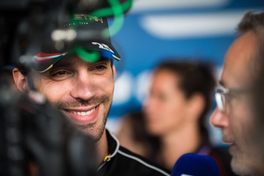 carlgurdjian's tweet photo. @JeanEricVergne #fanboost #jeanericvergne  @FIAformulaE https://t.co/tVuXM3KAt4