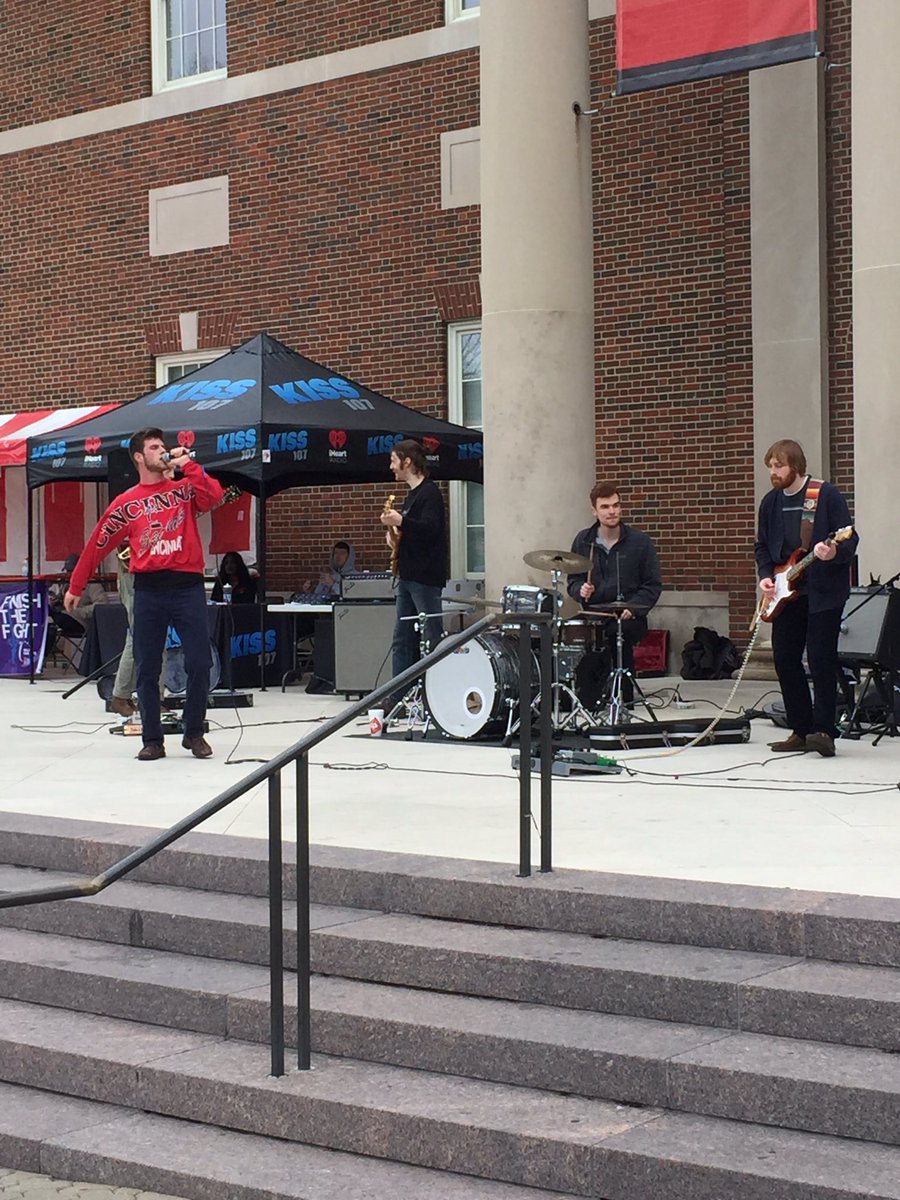 UCRelay's tweet photo. Thanks Sylmar for being here today! Check them out on Spotify! #UCRelay2017 https://t.co/KXWKyAYtkh