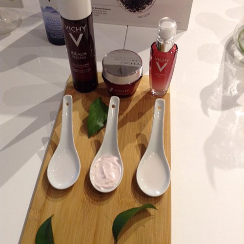 Happy_ChinaDoll's tweet photo. Enter to #WIN an awesome @VichyCanada New Idealia #giveaway #CAN #VichyWorksForMe https://t.co/FjyPszMfbf https://t.co/DEByAX5Y64