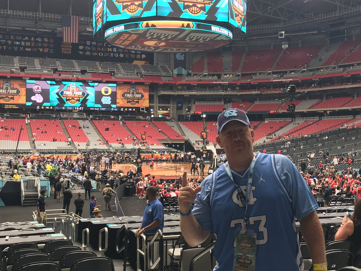 starscoin's tweet photo. Taking a break from the #challengecoin business. #GoHeels #GetIntoIt #TarHeelNation #BucketList https://t.co/fJBU3HNvWF