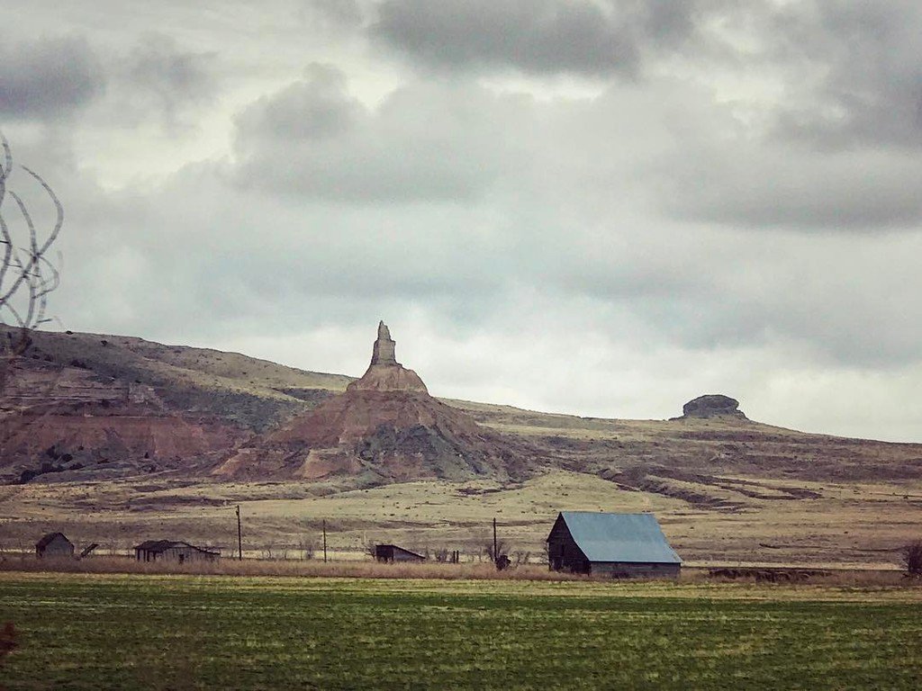 DaysOfHeavenMus's tweet photo. On our way to Scottsbluff, NE we found a giant chimney. The landscape is starting to get more and more interesting… https://t.co/BAFZNfYGcO https://t.co/GGgpq4magM