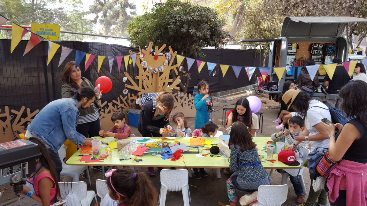 Modulabeco's tweet photo. ¡Los niños también se divierten en @lollapaloozacl! 😃Te esperamos en nuestra tienda móvil en #Kidzapalooza ♻️  #lollaCL https://t.co/SIH1YAIzwC