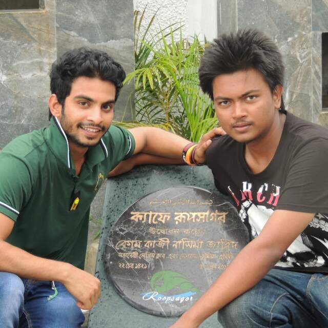 MMugdo's tweet image. ME AnD MY Friends