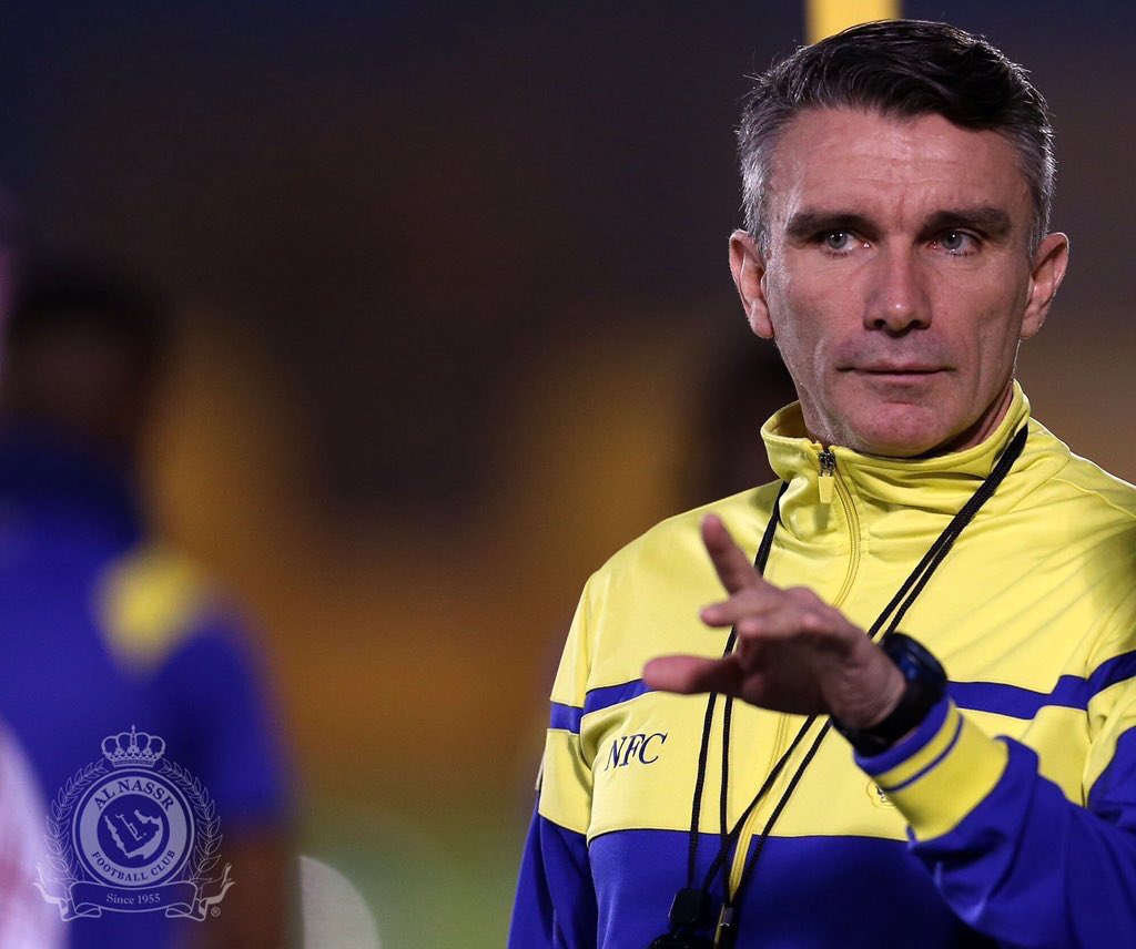 n_asd1's tweet photo. كنت احسبك صقراً على راس مرقاب .. 
واثرك دجاجة وقت الشدايد طقوعي 
#النصر_والهلال https://t.co/cRfyrw7G1d