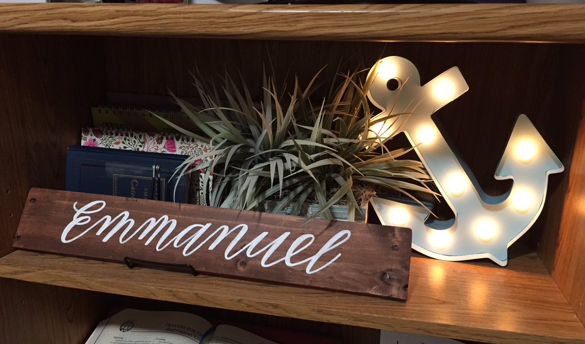 08Kathy's tweet photo. @adefeatedvictor I have a shelf in my room to remind me of the same thing 😉 #ChristHoldFast https://t.co/k02lpU6MOO