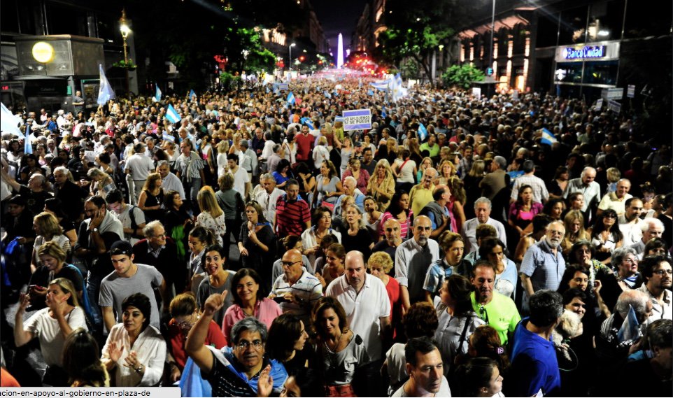 andahazi's tweet photo. Mensaje contundente. Sin aparato. Sin micros. Sin Barones del Conurbano. Sin apoyo del gobierno. Por la democracia. https://t.co/UXhKU7zaYw
