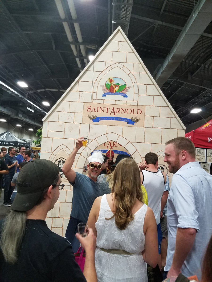 scales18's tweet photo. Another year, another great @bigtxbeerfest
thank you @thirdeye11 & @nellientx
#festlocal #drinklocal #craftbeer https://t.co/AQfMmuqxFD