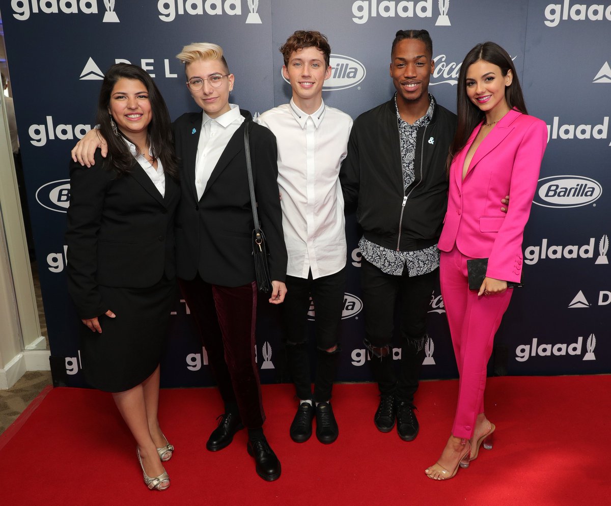 VictoriaJustice's tweet photo. So grateful for the opportunity to attend &amp; present at @GLAAD's Rising Stars luncheon yesterday in support of the LGBTQ community. 🏳️‍🌈💪🏼🙏🏼💞 https://t.co/KBeqXuYMtW