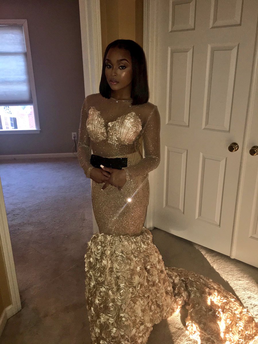 we_prom's tweet photo. A pot of gold 💰 ATL doing it dirty 🤑 #ATLprom #Prom2017 #Prom2k17 #PromDresses @AriBvby_ y 😍 https://t.co/I1MI6oH4kU