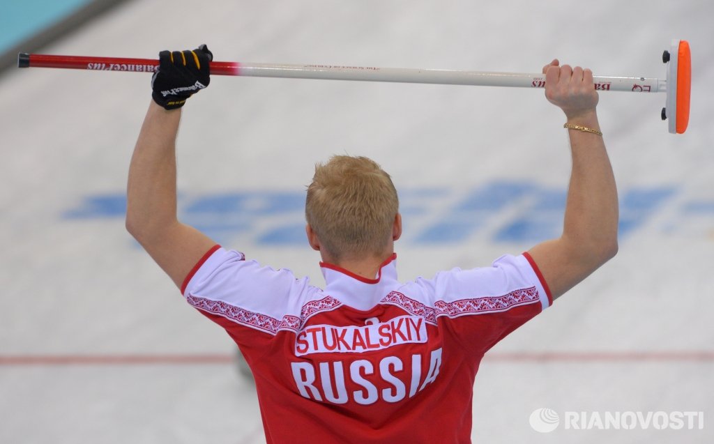 Спортсмены фамилия. Алексей Стукальский керлинг. Стукальский Илья.