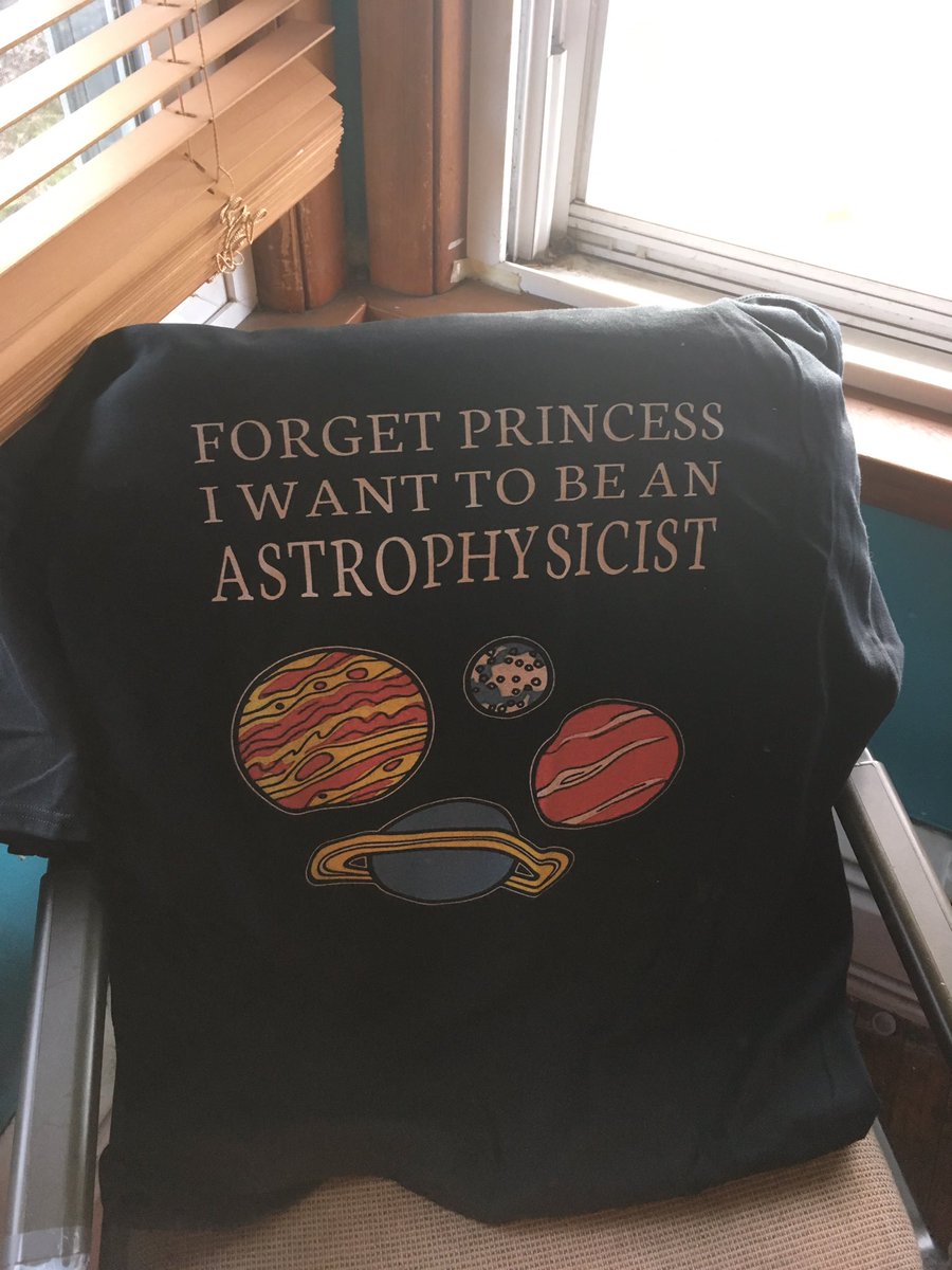 lennythecreativ's tweet photo. My English teacher's daughter was bullied for wearing this Tshirt, so I wanted to bring attention to the world of women in STEM fields (1/?) https://t.co/LekOu7tV9C