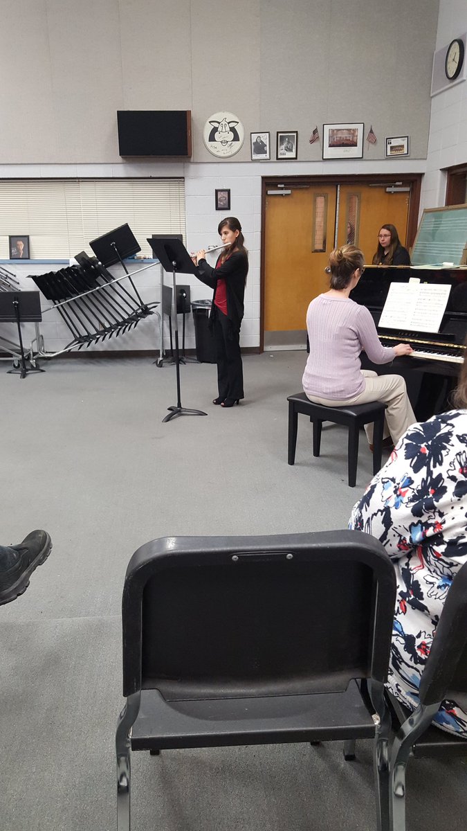Barisax1988's tweet photo. Dighton music students performing at Regional Music. #DHShornets https://t.co/UbAHbZFiI1