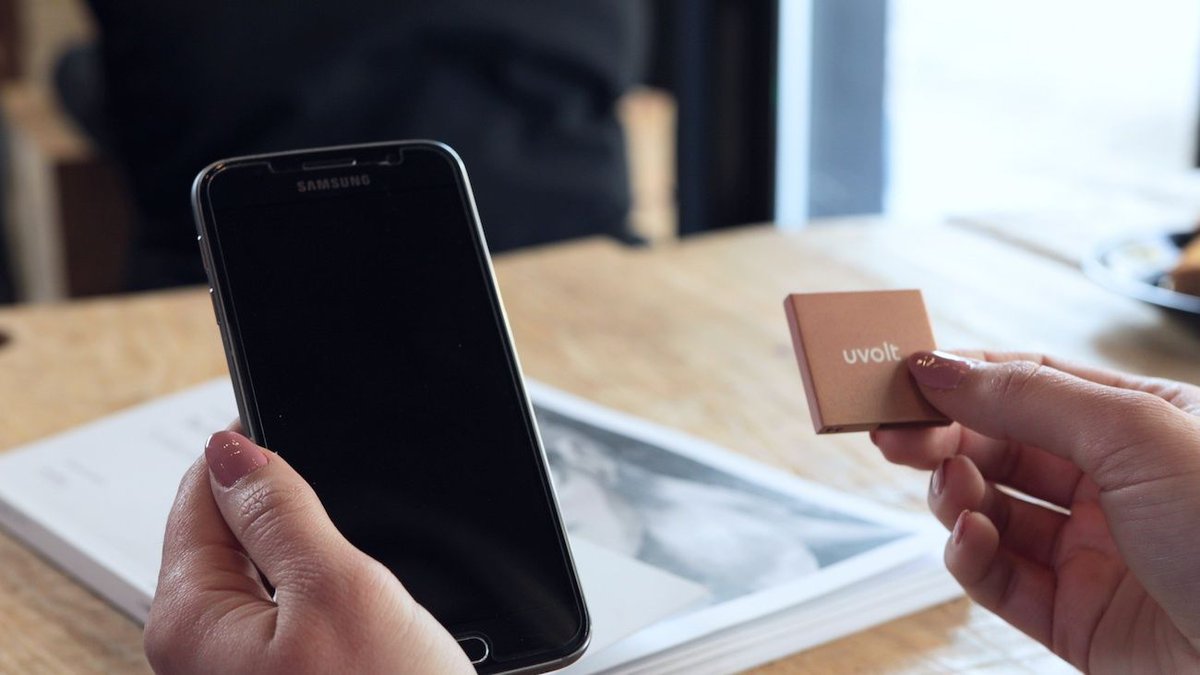 Meet <a href="/uvoltenergy/">Uvolt</a> Smartphone Charging Solar Watch gdfl.us/uvolt Now use #solarenergy and #wirelesscharging to power your phone! ☀️