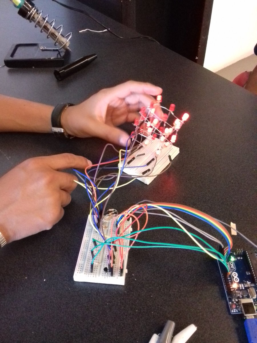 voidrizoma's tweet image. #ArduinoDayCDMX #CCEMX