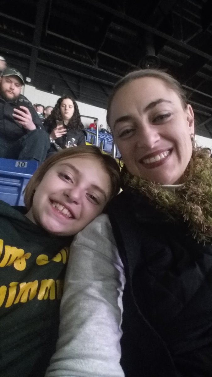 khloedog's tweet photo. @ThunderbirdsAHL 
#TweetYourSeat 
Section 6, row H, seats 10&amp;11 https://t.co/jxQrE7mJNI