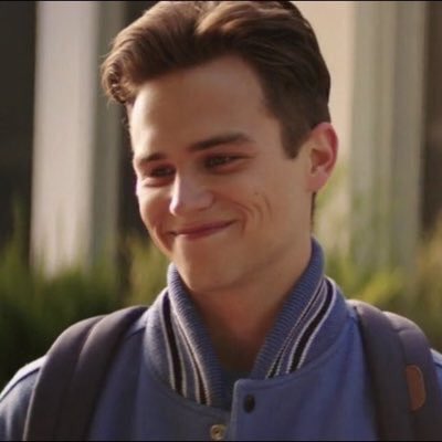 Miriam on Twitter: "Justin Foley is a real babe #13ReasonsWhy ...