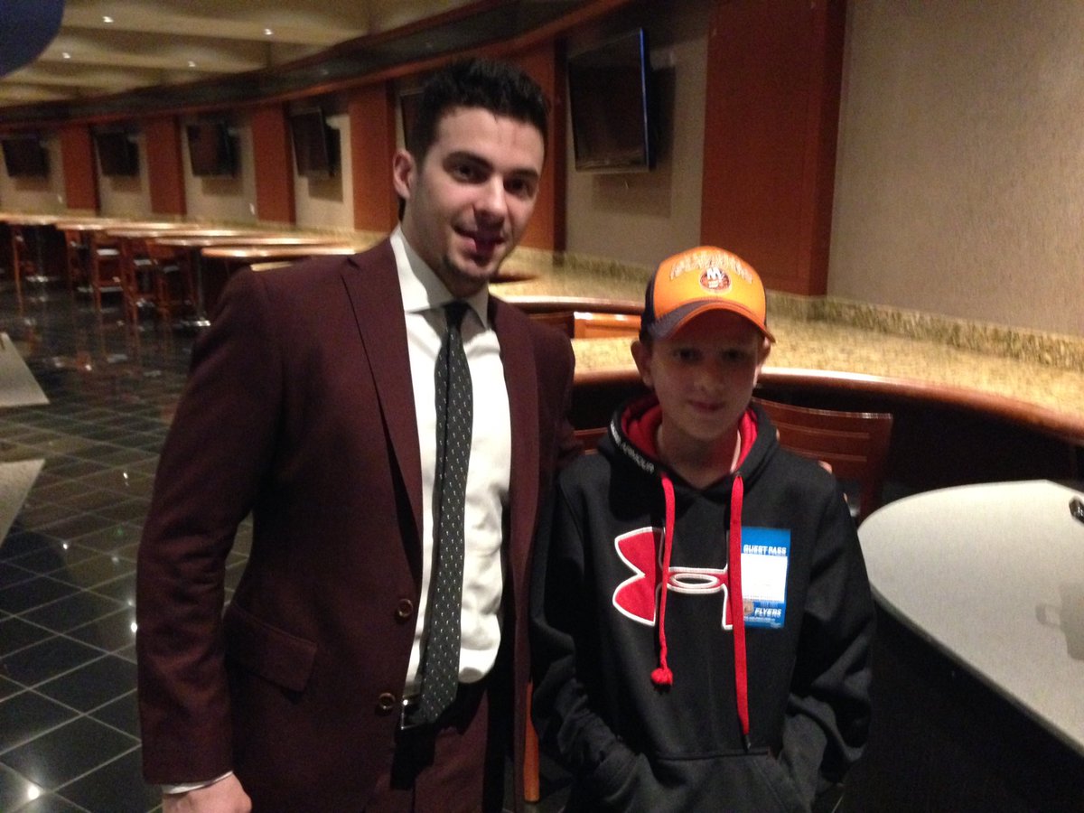 DavidPence18's tweet photo. @ShanePrince18 Thank you so much for taking the time to meet with my son after the Philly game. He is still smiling!! https://t.co/1uqigjDPAB