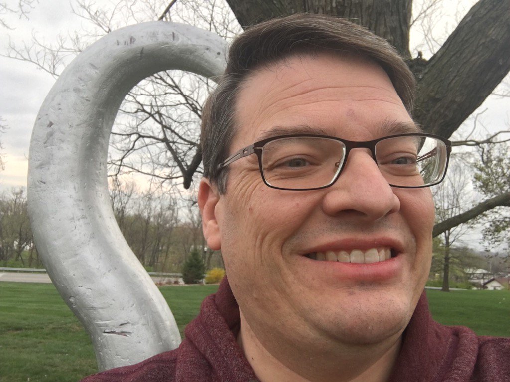 gregrgunderson's tweet image. Sir George left his hook outside the Presidential Residence! #Aprilfoolsfun