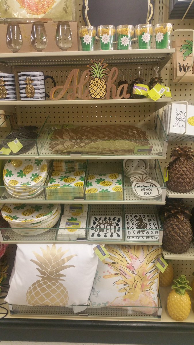 PineappleSit's tweet photo. #Pineapple #nbchuck #chuck #nbcchuck #pineapplesituation https://t.co/kEihJQlew0