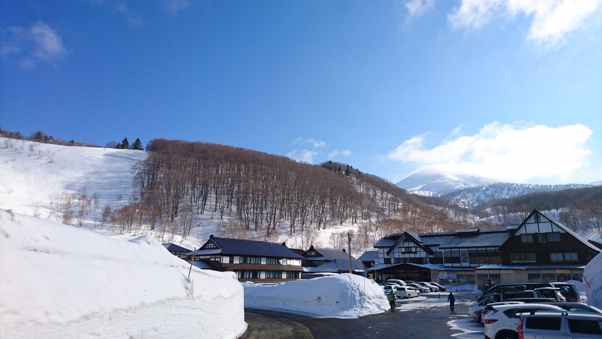 Yuji Tsugawa八甲田山登山 スキーガイド 今朝の 八甲田 酸ヶ湯 の定点写真 天候は晴れ 3 弱風 積雪345cm おはようございます 行楽日和です 昨日から八甲田ゴールドライン 酸ヶ湯 谷地 が開通 今年の雪の回廊はなかなか見応え十分 是非見にきて Yuji Tsugawa八甲田山登山 スキーガイド 今朝の 八甲田 酸ヶ湯 の定点写真 天候は晴れ 3 弱風 積雪345cm おはようございます 行楽日和です 昨日から八甲田ゴールドライン 酸ヶ湯 谷地 が開通 今年の雪の回廊はなかなか見応え十分 是非見にきて